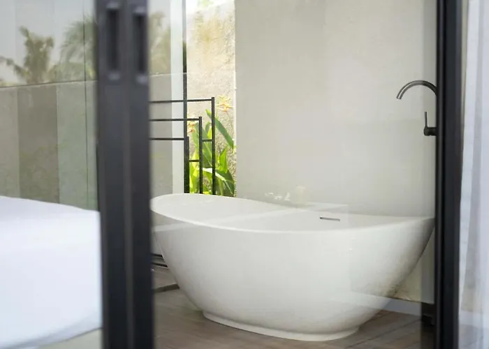 Emerald Hills Complex 2br Luxury