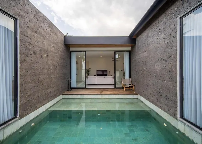 Emerald Hills Complex 2br Luxury